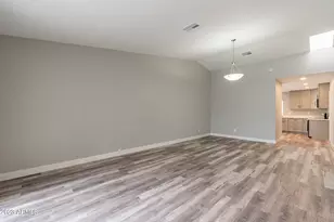 2318 E Lupine Ave, Phoenix, AZ 85028 - Photo 7