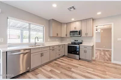 2318 E Lupine Avenue, Phoenix, AZ 85028 - Photo 17