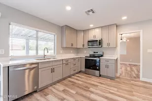 2318 E Lupine Ave, Phoenix, AZ 85028 - Photo 17