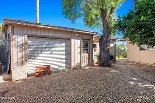 3610 E Sunnyside Dr, Phoenix, AZ 85028 - Photo 35