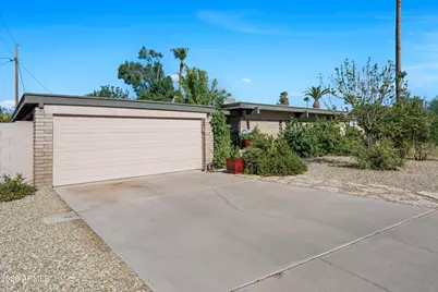 3610 E Sunnyside Drive, Phoenix, AZ 85028 - Photo 3