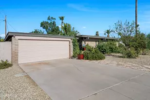 3610 E Sunnyside Dr, Phoenix, AZ 85028 - Photo 3