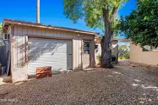 3610 E Sunnyside Dr, Phoenix, AZ 85028 - Photo 35