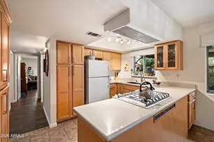 3610 E Sunnyside Dr, Phoenix, AZ 85028 - Photo 13