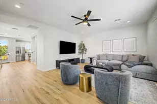 2601 E Clarendon Ave, Phoenix, AZ 85016 - Photo 9