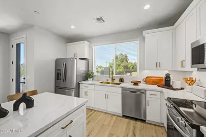 2601 E Clarendon Avenue #9, Phoenix, AZ 85016 - Photo 15