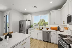 2601 E Clarendon Ave, Phoenix, AZ 85016 - Photo 15