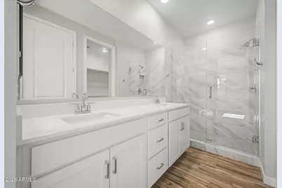 5562 N 205th Lane, Buckeye, AZ 85396 - Photo 9