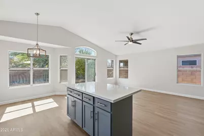 24837 N 40th Avenue, Glendale, AZ 85310 - Photo 9
