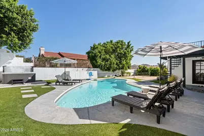 1015 E Country Gables Drive, Phoenix, AZ 85002 - Photo 35