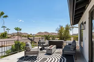 1015 E Country Gables Dr, Phoenix, AZ 85002 - Photo 9