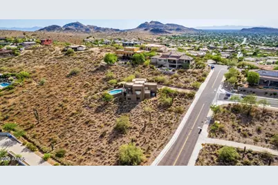 1711 E Sharon Drive #'''''', Phoenix, AZ 85022 - Photo 3