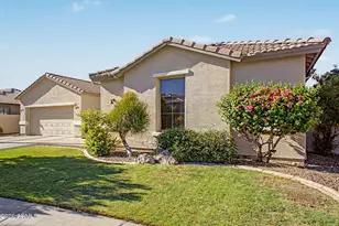 1748 E Iris Dr, Chandler, AZ 85286 - Photo 13