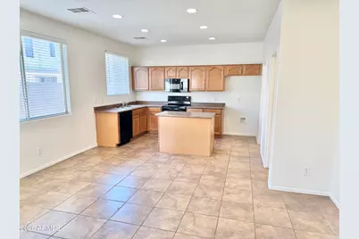 17519 W Lisbon Lane, Surprise, AZ 85388 - Photo 11