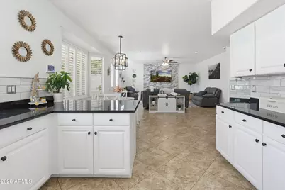 13 W Silverwood Drive, Phoenix, AZ 85045 - Photo 21