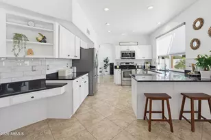 13 W Silverwood Dr, Phoenix, AZ 85045 - Photo 19