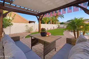 13 W Silverwood Dr, Phoenix, AZ 85045 - Photo 15