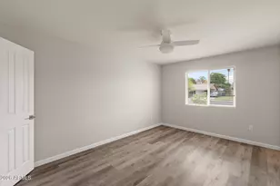 224 E Oxford Dr, Tempe, AZ 85283 - Photo 23