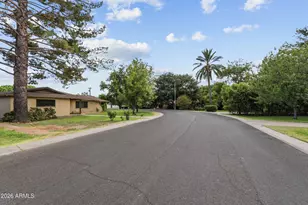 115 E Encanto Dr, Tempe, AZ 85281 - Photo 61