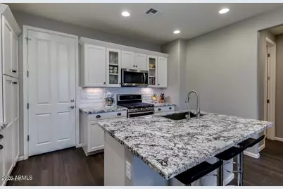 2477 W Market Place #Unit 32, Chandler, AZ 85248 - Photo 15