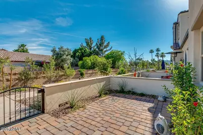 2477 W Market Place #Unit 32, Chandler, AZ 85248 - Photo 5