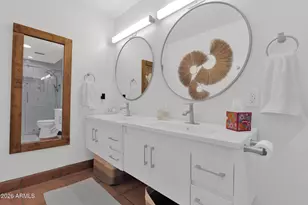 6433 E Badgett Ln, Paradise Valley, AZ 85253 - Photo 17