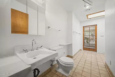 2210 W Meadow Drive, Phoenix, AZ 85023 - Photo 25