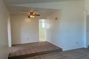 5915 W Tierra Buena Ln, Glendale, AZ 85306 - Photo 7