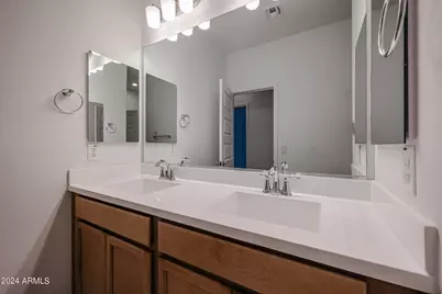 9028 W Georgia Avenue, Glendale, AZ 85305 - Photo 15