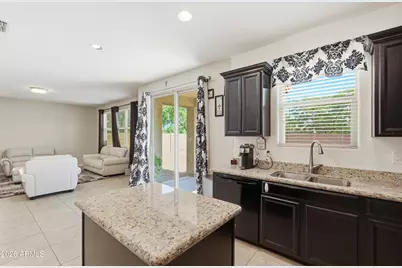 119 E Chelsea Lane, Gilbert, AZ 85295 - Photo 13
