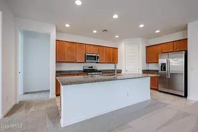 8752 W Medlock Drive, Glendale, AZ 85305 - Photo 7