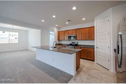 8752 W Medlock Drive, Glendale, AZ 85305 - Photo 5