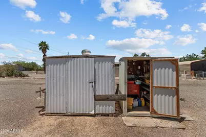 39984 Montana Drive, Salome, AZ 85348 - Photo 19