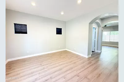 3998 W Roundabout Circle, Chandler, AZ 85226 - Photo 3