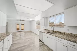 1726 S Henkel Cir, Mesa, AZ 85202 - Photo 5