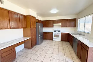 11184 W Palm Ln, Avondale, AZ 85392 - Photo 5