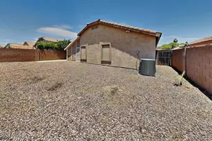 13383 W Watson Ln, Surprise, AZ 85379 - Photo 9