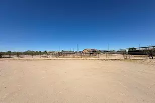 11722 S 205th Ln, Buckeye, AZ 85326 - Photo 9