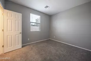 952 S Olympic Dr, Gilbert, AZ 85296 - Photo 5