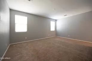 952 S Olympic Dr, Gilbert, AZ 85296 - Photo 15