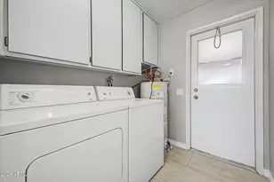10454 W Palmeras Dr, Sun City, AZ 85373 - Photo 11