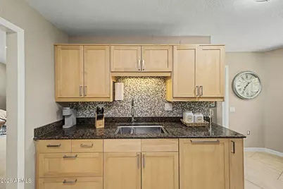 10454 W Palmeras Drive, Sun City, AZ 85373 - Photo 9