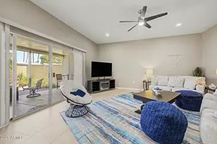 10454 W Palmeras Dr, Sun City, AZ 85373 - Photo 17