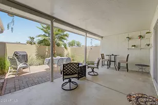 10454 W Palmeras Dr, Sun City, AZ 85373 - Photo 5