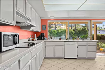 4721 E Rancho Drive, Phoenix, AZ 85018 - Photo 7