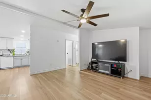11275 N 99th Ave, Peoria, AZ 85345 - Photo 7