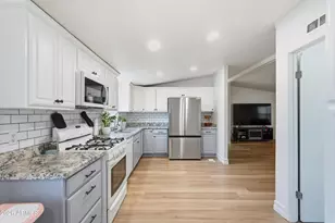 11275 N 99th Ave, Peoria, AZ 85345 - Photo 13