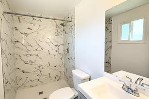 2027 N 66th Dr, Phoenix, AZ 85035 - Photo 11