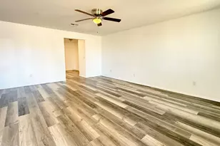 2027 N 66th Dr, Phoenix, AZ 85035 - Photo 3