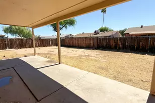 2027 N 66th Dr, Phoenix, AZ 85035 - Photo 17
